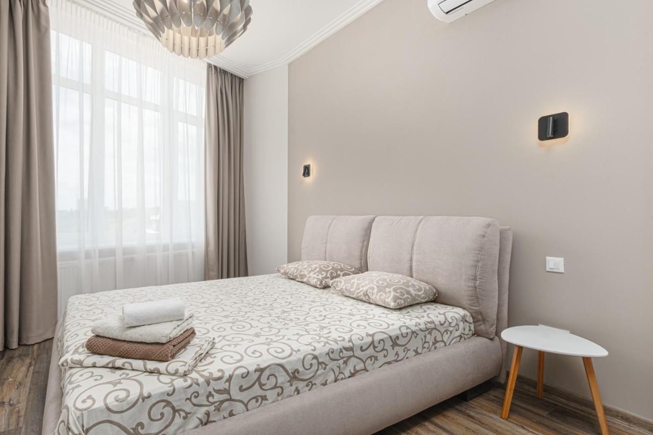 Sea Symphony 2-Bedrooms Apartment Одеса Екстер'єр фото
